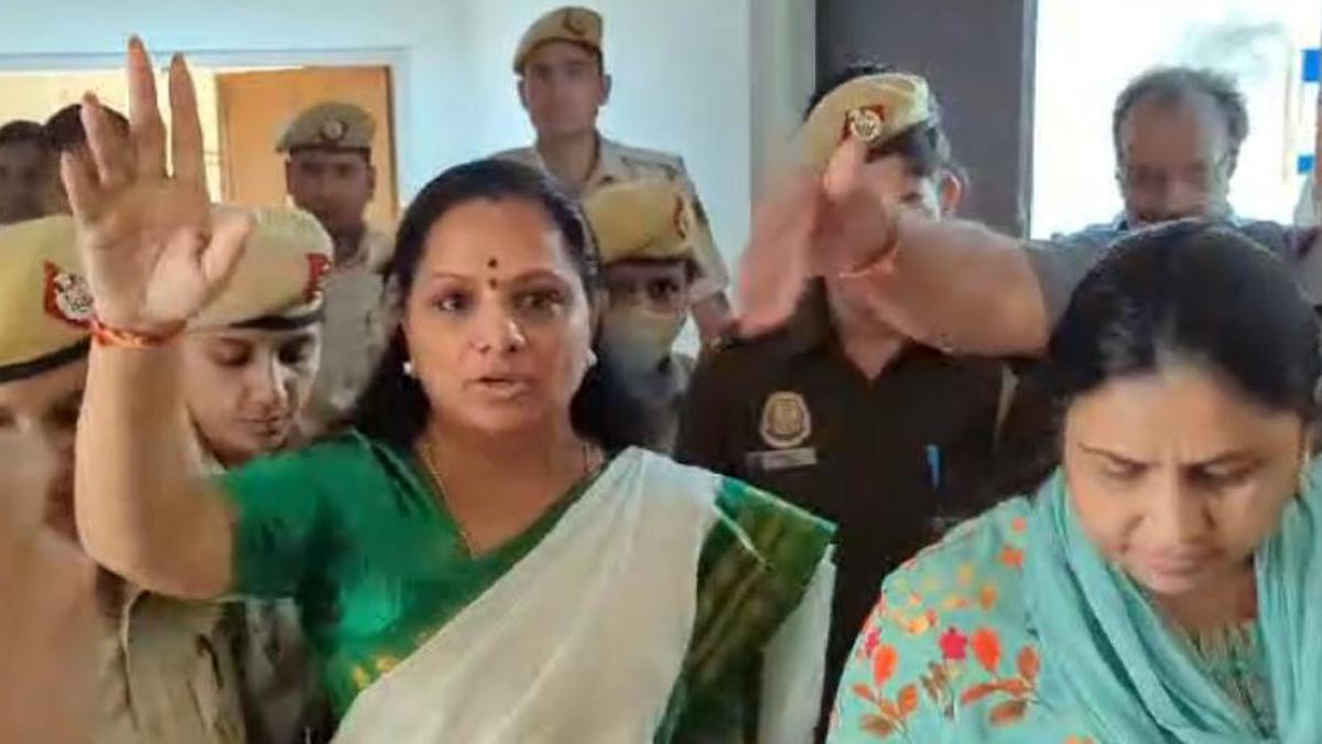 Brs Mlc Kavitha Says She Would Come Out Clean In Delhi Excise Policy